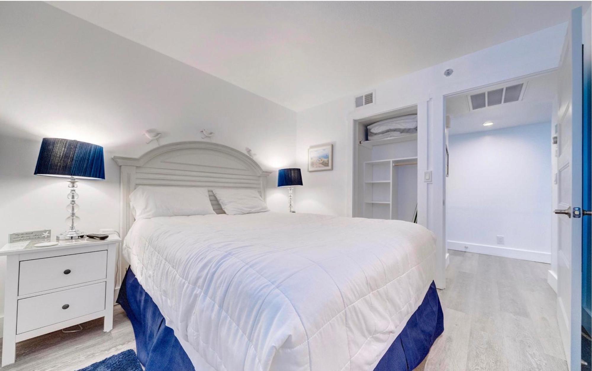 Sunbird Resort! Stunning Remodeled Beachfront Condo! Free Chair Service! By Dolce Pcb! Appartement Panama City Beach