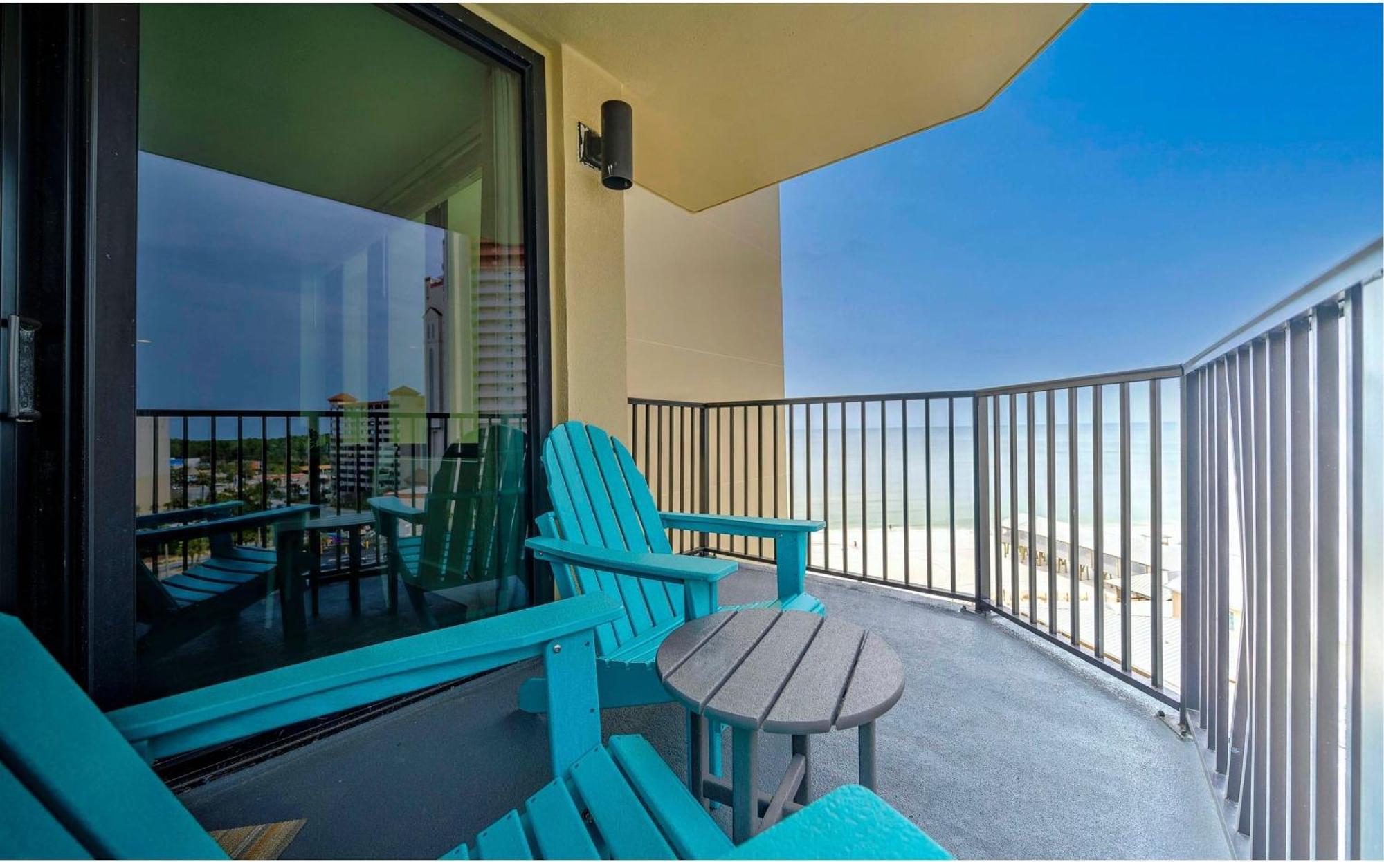 Appartement Sunbird Resort! Stunning Remodeled Beachfront Condo! Free Chair Service! By Dolce Pcb! *