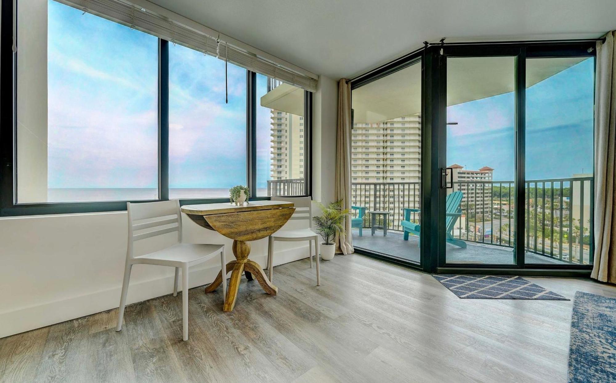 Appartement Sunbird Resort! Stunning Remodeled Beachfront Condo! Free Chair Service! By Dolce Pcb!
